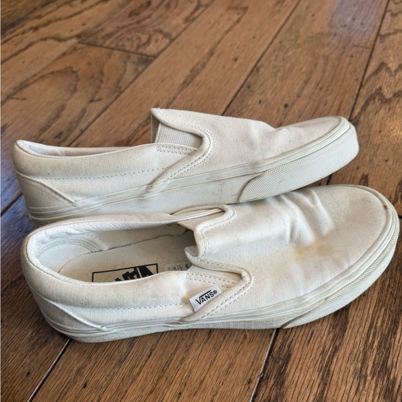 Women’s White Slip on Vans. Size 8. - Picture 2 of 6